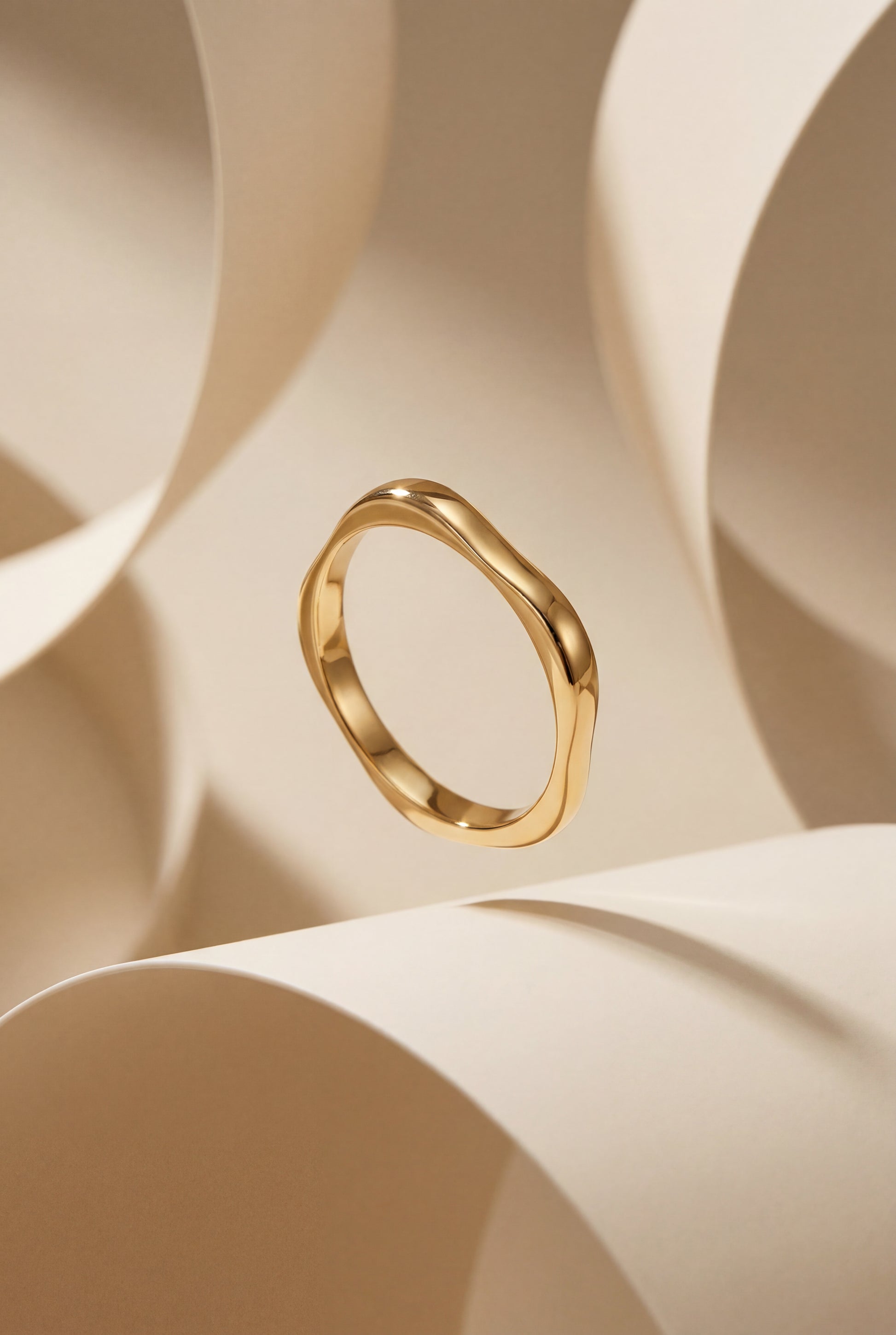 Quiet Curve Ring