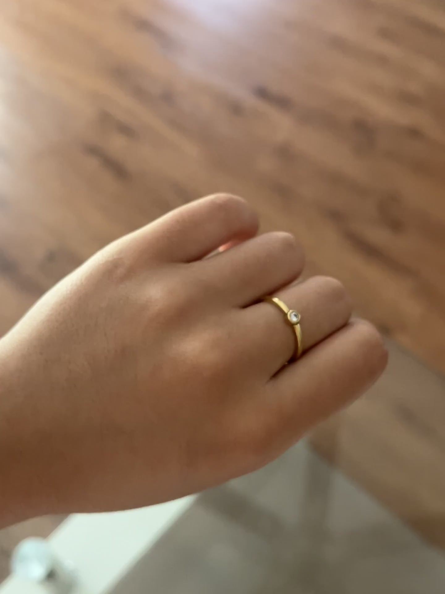 Stillmark Ring worn - short clip